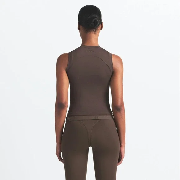 SKIMS Sport Slim Muscle Tank Amethyst Brown Sleeveless Top Large NEW - Picture 3 of 9